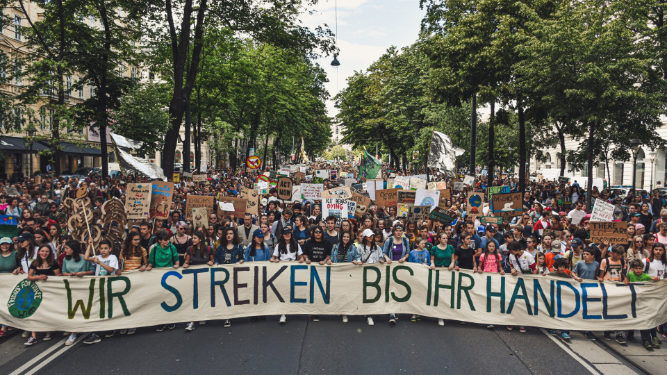 Demonstration junger Mensch